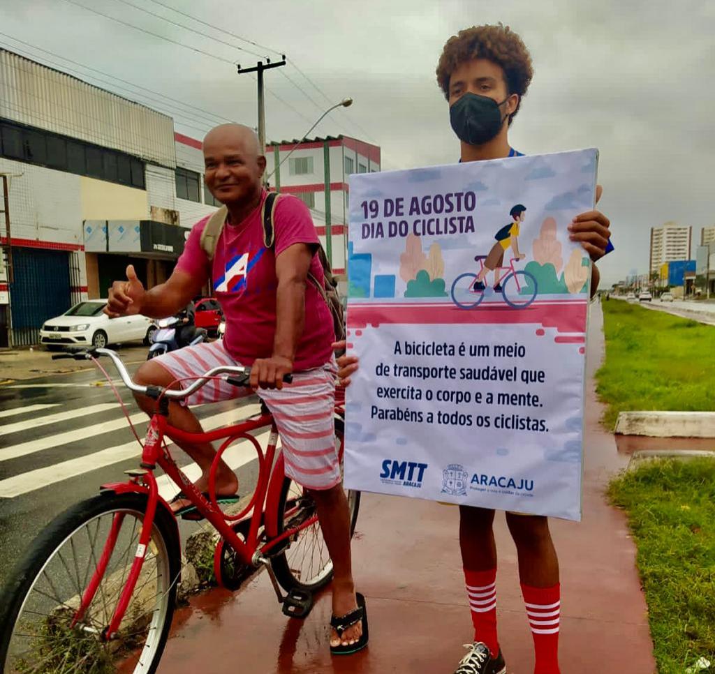 Dia do Ciclista: SMTT realiza ação educativa em ciclovia da capital - SMTT Aracaju